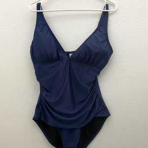 Relleciga One-piece swimsuit size XL